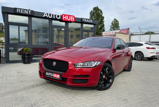 Jaguar XE, 2016