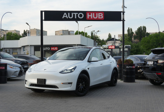 Tesla Model Y, 2020