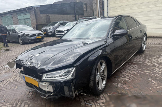 Audi A8, 2014