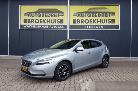 Volvo V40, 2017