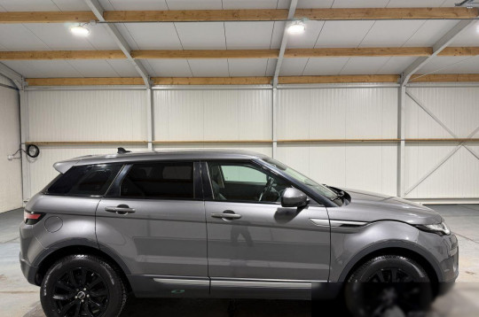Land Rover, 2016