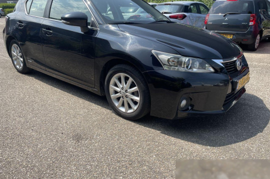 Lexus CT, 2013
