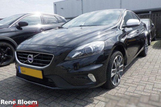 Volvo V40, 2015
