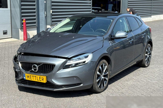 Volvo V40, 2018