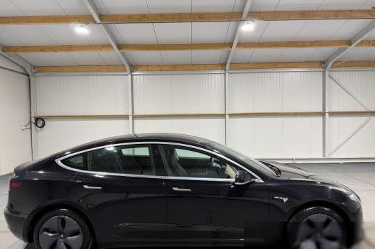Tesla Model 3, 2020