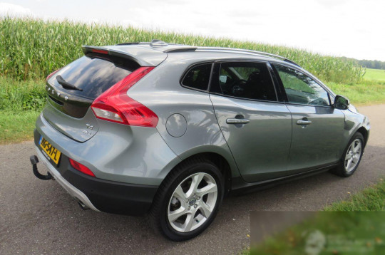 Volvo V40, 2014