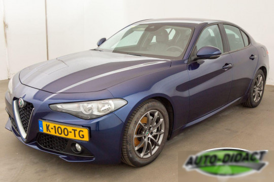 Alfa Romeo Giulia, 2016