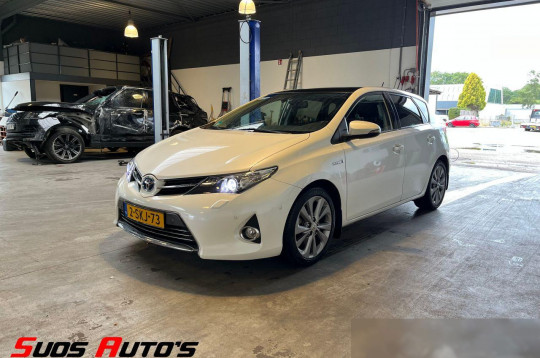 Toyota Auris, 2013