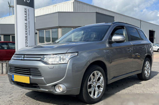 Mitsubishi Outlander, 2014