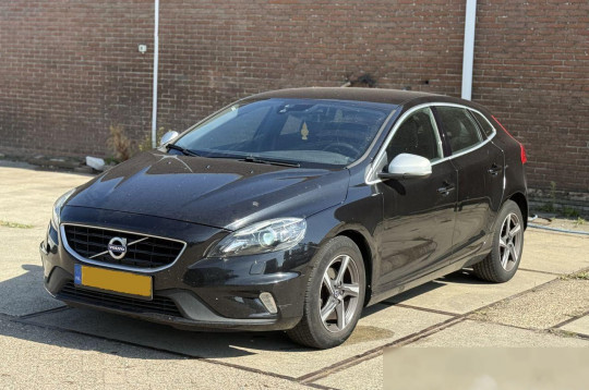 Volvo V40, 2015