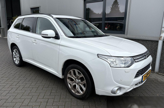 Mitsubishi Outlander, 2013