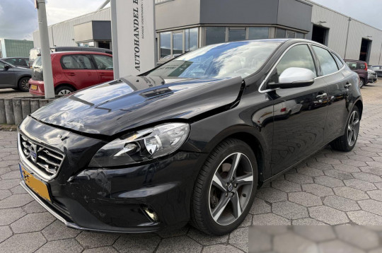 Volvo V40, 2014