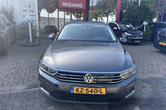 Volkswagen Passat, 2016