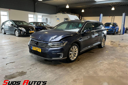 Volkswagen Passat, 2016