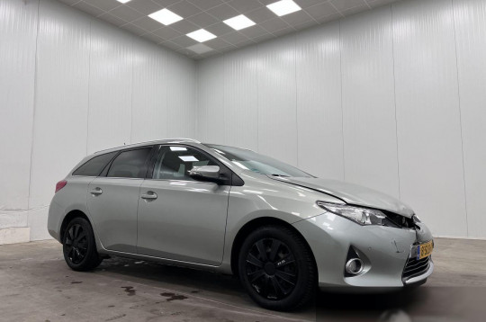 Toyota Auris, 2013