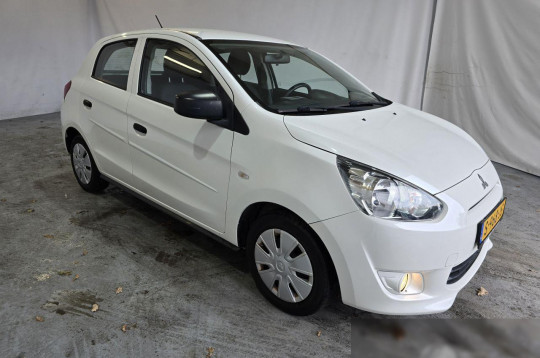 Mitsubishi Space Star, 2015