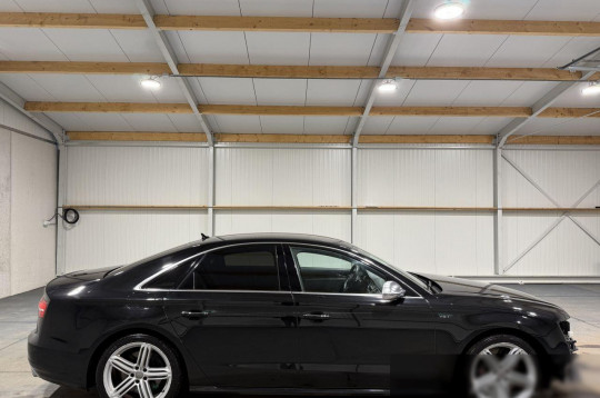 Audi S8, 2016